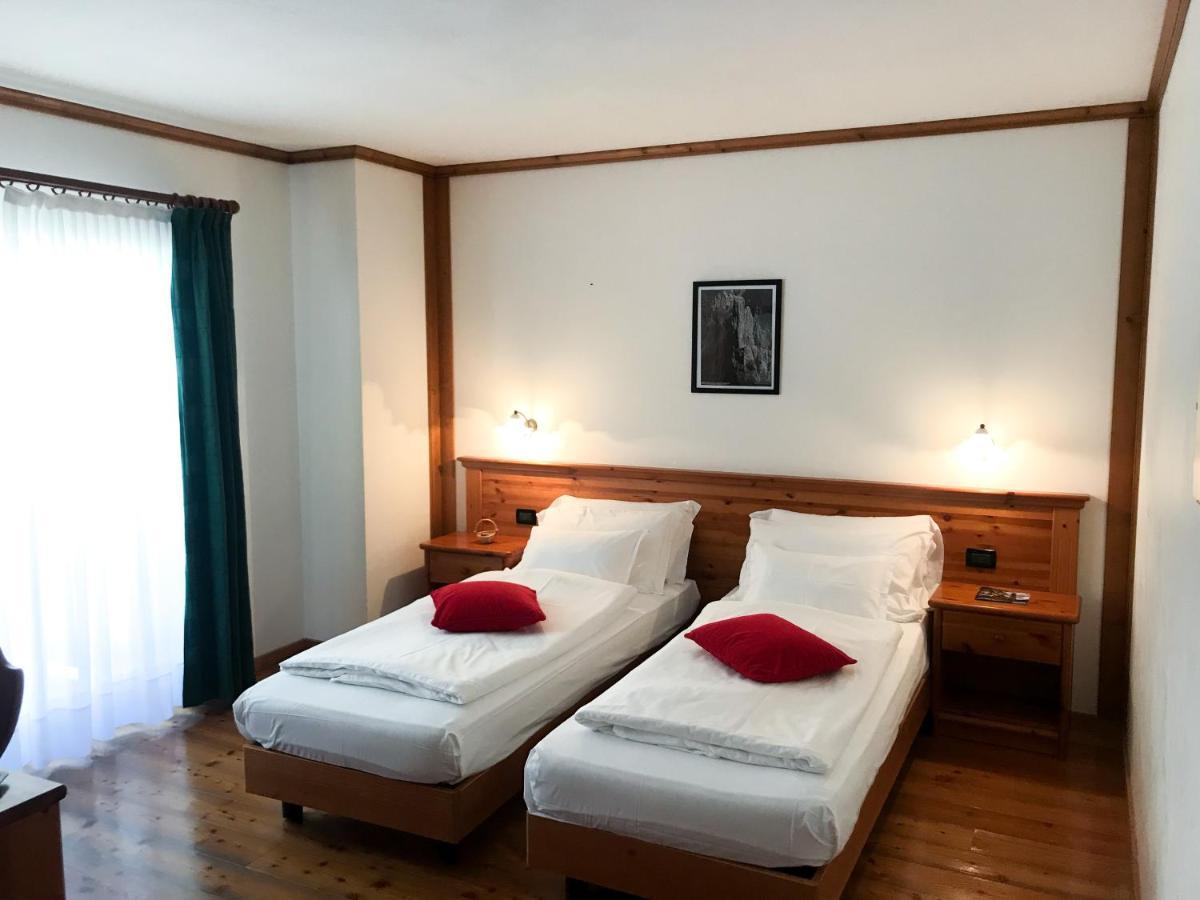 Hotel Garni Civetta Сельва-ди-Кадоре Экстерьер фото